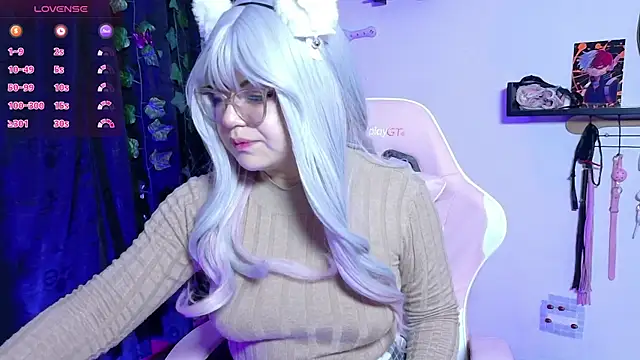 Snapshot of Meow_cat4 chatting on June 12, 7:13 pm Meow cat4 online show from June 12, 7:13 pm