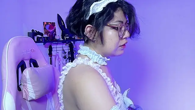 Snapshot of Meow_cat4 chatting on June 15, 7:49 pm Meow cat4 online show from June 15, 7:49 pm