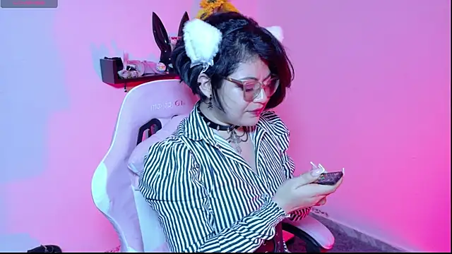 Snapshot of Meow_cat4 chatting on July 11, 5:48 pm Meow cat4 online show from July 11, 5:48 pm