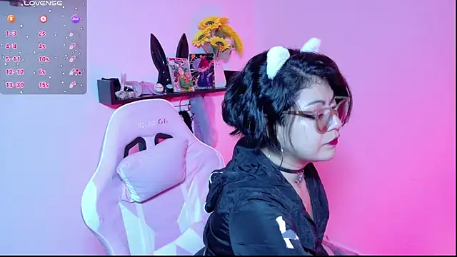 Snapshot of Meow_cat4 chatting on July 12, 7:49 pm Meow cat4 online show from July 12, 7:49 pm