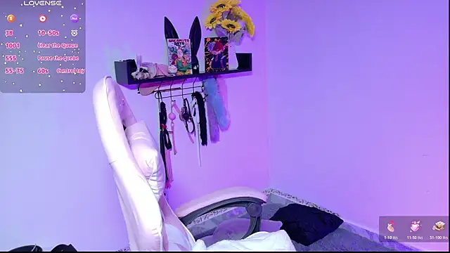 Snapshot of Meow_cat4 chatting on July 15, 6:13 pm Meow cat4 online show from July 15, 6:13 pm