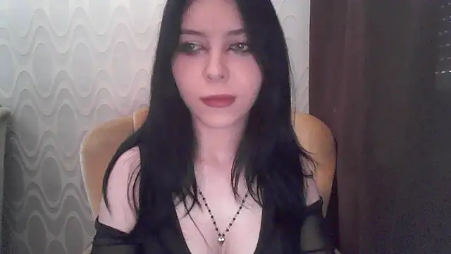 Snapshot of RileyTight chatting on June 24, 8:35 am RileyTight online show from June 24, 8:35 am