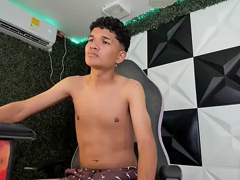 davexxx  online show from July 4, 11:44 pm