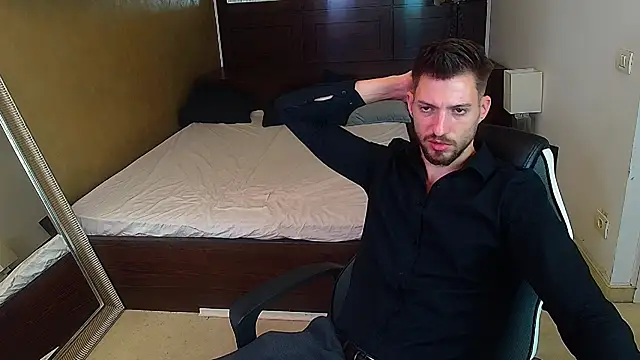 Snapshot of FelixRook chatting on June 18, 4:24 am FelixRook online show from June 18, 4:24 am