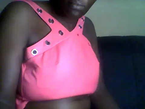 Snapshot of Angelbee_ chatting on June 5, 8:47 pm Angelbee online show from June 5, 8:47 pm