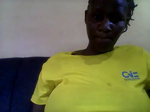 Snapshot of Angelbee_ chatting on July 11, 12:41 pm Angelbee online show from July 11, 12:41 pm