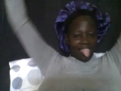 Snapshot of Angelbee_ chatting on August 2, 6:56 am Angelbee online show from August 2, 6:56 am
