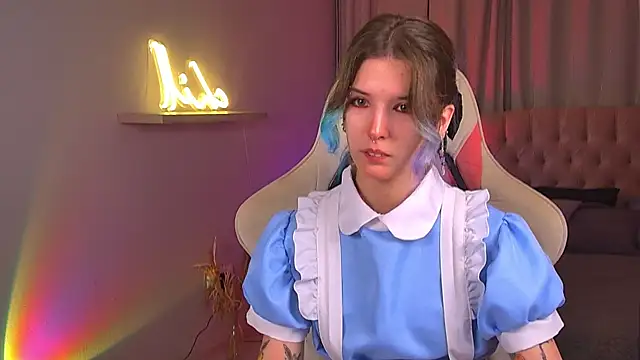 Snapshot of Lain_Root chatting on July 7, 5:10 am Lain Root online show from July 7, 5:10 am