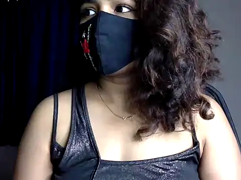 Snapshot of Nisha-moon chatting on July 4, 7:03 am Nisha-moon online show from July 4, 7:03 am