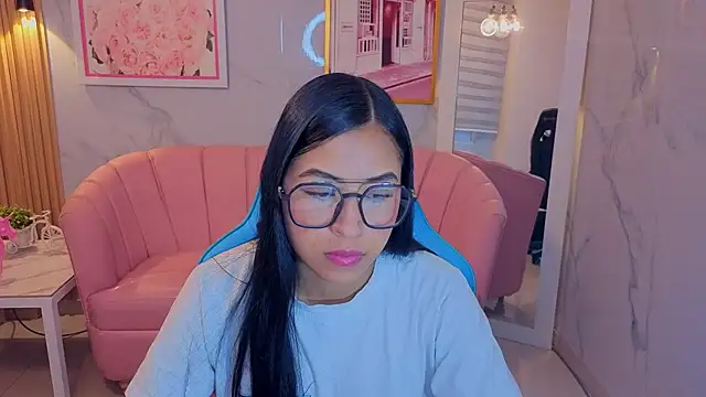 lia x a online show from June 11, 12:58 pm