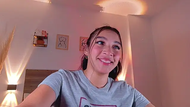  Emmakiss  online show from July 29, 12:25 pm