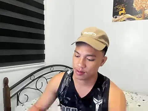 urfucker vinz online show from July 13, 1:03 pm