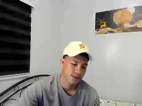 urfucker vinz online show from July 17, 2:45 pm
