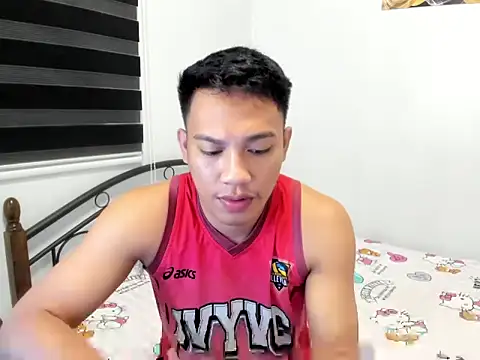 urfucker vinz online show from August 3, 12:43 pm