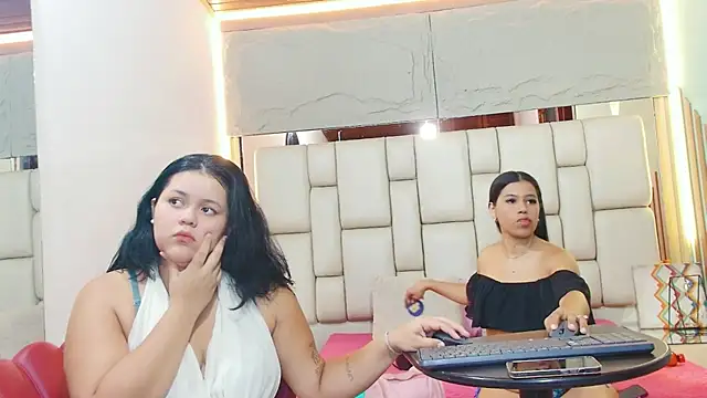 Snapshot of KatANDfer chatting on July 19, 1:48 pm KatANDfer online show from July 19, 1:48 pm