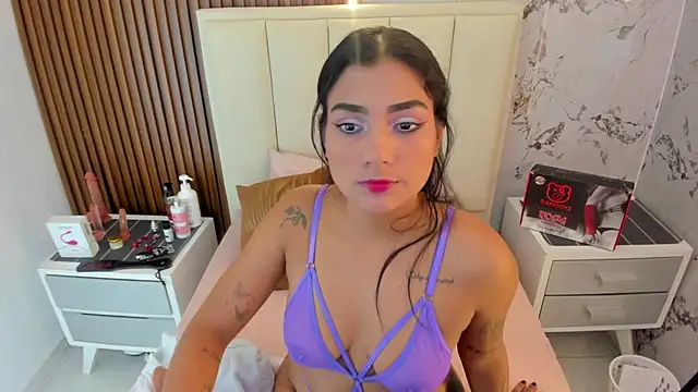 NINAMARTINS online show from June 26, 3:55 am