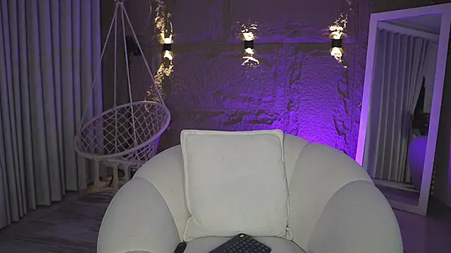 AlegraBrown online show from June 18, 4:57 am