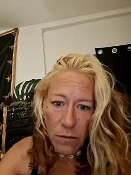 Snapshot of lusciouspider chatting on June 4, 3:23 am lusciouspider online show from June 4, 3:23 am