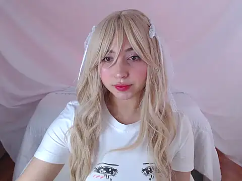 Snapshot of Han_Minji chatting on July 14, 7:08 pm Han Minji online show from July 14, 7:08 pm