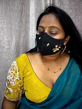 Snapshot of Nithya_ chatting on June 14, 6:48 am Nithya online show from June 14, 6:48 am
