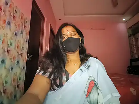 Snapshot of Meenakshy chatting on July 11, 3:59 pm Meenakshy online show from July 11, 3:59 pm