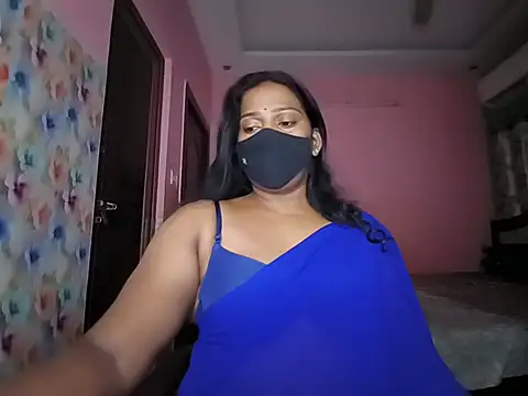 Snapshot of Meenakshy chatting on July 25, 3:42 pm Meenakshy online show from July 25, 3:42 pm