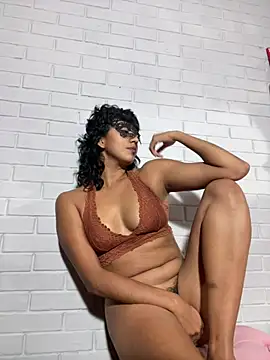 Snapshot of moonightchill chatting on June 5, 6:52 am moonightchill online show from June 5, 6:52 am
