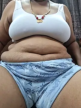 Snapshot of Hot_Sreeja_Tamil chatting on July 8, 5:34 am Hot Sreeja Tamil online show from July 8, 5:34 am