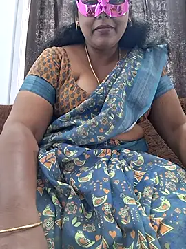 Snapshot of Hot_Sreeja_Tamil chatting on July 27, 4:30 am Hot Sreeja Tamil online show from July 27, 4:30 am