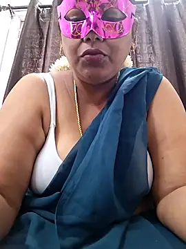 Snapshot of Hot_Sreeja_Tamil chatting on July 28, 4:19 am Hot Sreeja Tamil online show from July 28, 4:19 am