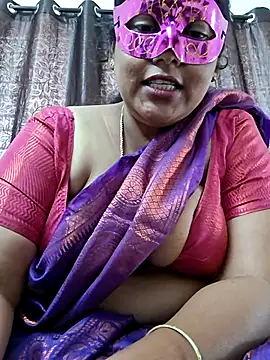 Snapshot of Hot_Sreeja_Tamil chatting on August 3, 9:04 am Hot Sreeja Tamil online show from August 3, 9:04 am