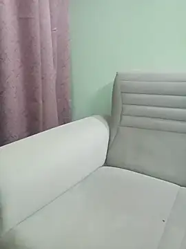 Snapshot of Yours_Stepmom chatting on July 19, 5:05 pm Yours Stepmom online show from July 19, 5:05 pm