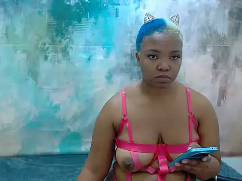 QueenVeloura online show from June 13, 4:38 pm