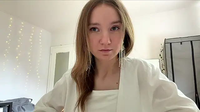 smalllisa online show from June 6, 2:11 pm