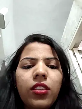 Snapshot of Alishasheikh21 chatting on June 5, 6:13 pm Alishasheikh21 online show from June 5, 6:13 pm