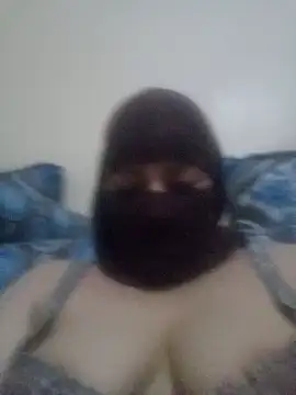 daloua sexy online show from July 6, 11:40 pm
