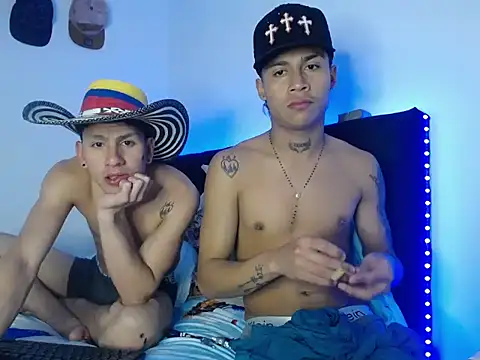 TheHotDuo19 online show from June 14, 5:20 am