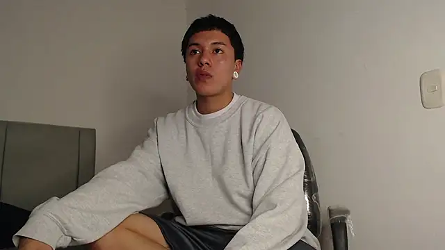 Snapshot of Owenn__blueee chatting on July 14, 10:04 pm Owenn blueee online show from July 14, 10:04 pm
