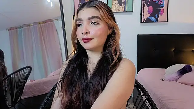 Snapshot of Maia_Mancini5 chatting on June 14, 3:08 am Maia Mancini5 online show from June 14, 3:08 am
