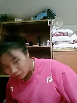 Snapshot of kye_love chatting on June 10, 1:17 am kye love online show from June 10, 1:17 am