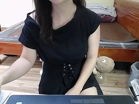 Snapshot of Mia-Zhen chatting on June 11, 2:22 am Mia-Zhen online show from June 11, 2:22 am