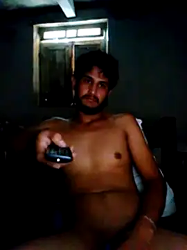 Snapshot of CharlyLmv201 chatting on July 17, 10:58 pm CharlyLmv201 online show from July 17, 10:58 pm