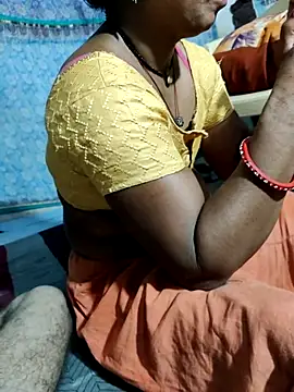 Snapshot of saritabhabixxx chatting on July 12, 8:22 pm saritabhabixxx online show from July 12, 8:22 pm