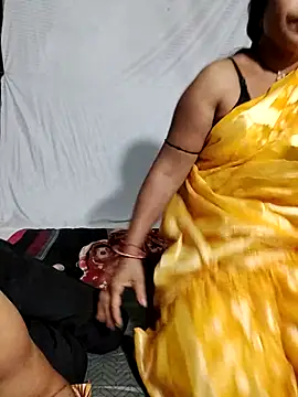 Snapshot of saritabhabixxx chatting on July 23, 5:44 pm saritabhabixxx online show from July 23, 5:44 pm
