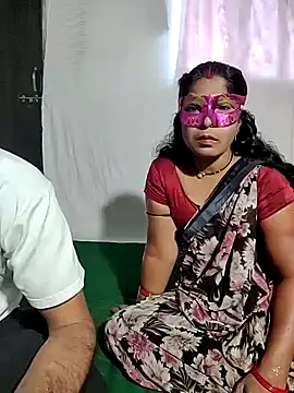 Snapshot of saritabhabixxx chatting on August 1, 6:23 am saritabhabixxx online show from August 1, 6:23 am