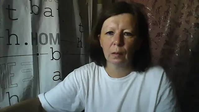Snapshot of Schastlivaya43 chatting on June 12, 8:13 am Schastlivaya43 online show from June 12, 8:13 am