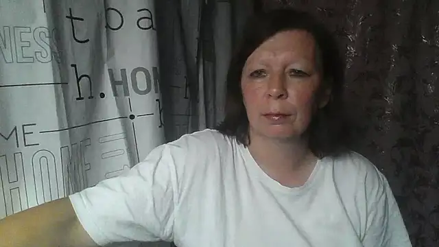 Snapshot of Schastlivaya43 chatting on June 17, 2:40 pm Schastlivaya43 online show from June 17, 2:40 pm