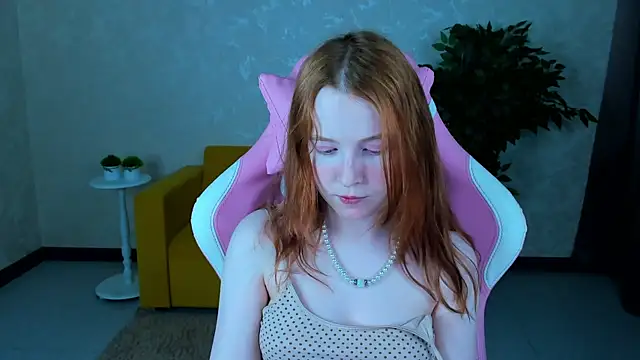 Snapshot of ari-kittyy chatting on June 11, 4:10 am ari-kittyy online show from June 11, 4:10 am
