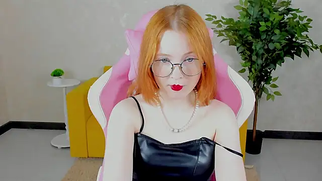 Snapshot of ari-kittyy chatting on June 13, 4:10 am ari-kittyy online show from June 13, 4:10 am