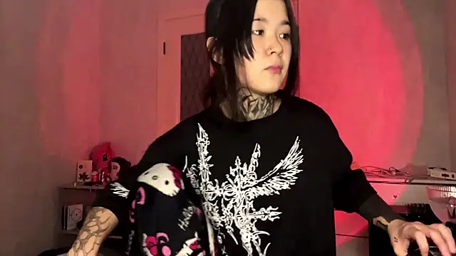 staryrose online show from June 19, 3:38 pm